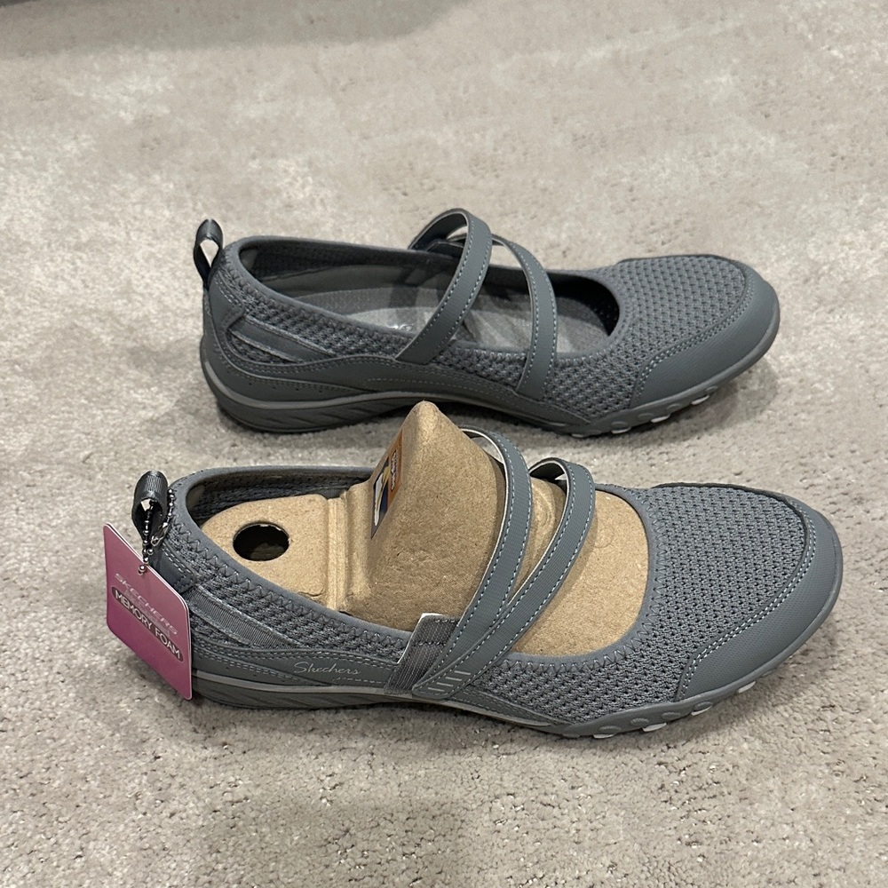 Skechers Gray Women's Flats - Picture 4 of 5
